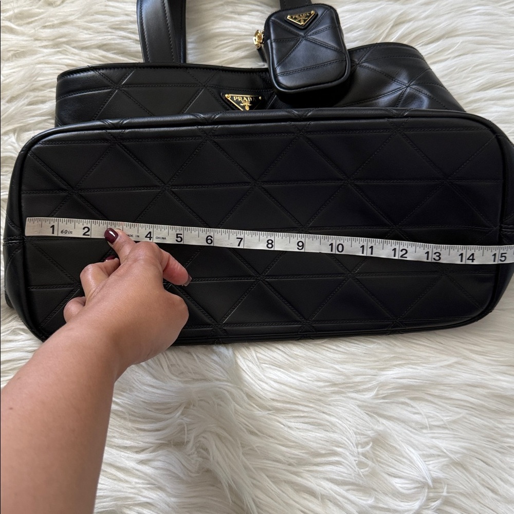 PRADA Large Quilted Tote Black Leather Bag - Picture 13 of 17